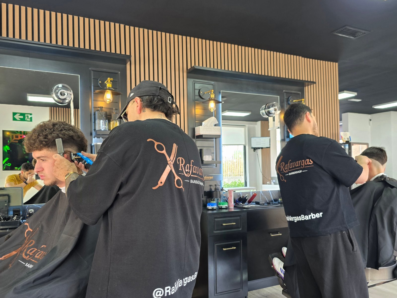Equipo de barberos en Rafa Vargas Barber